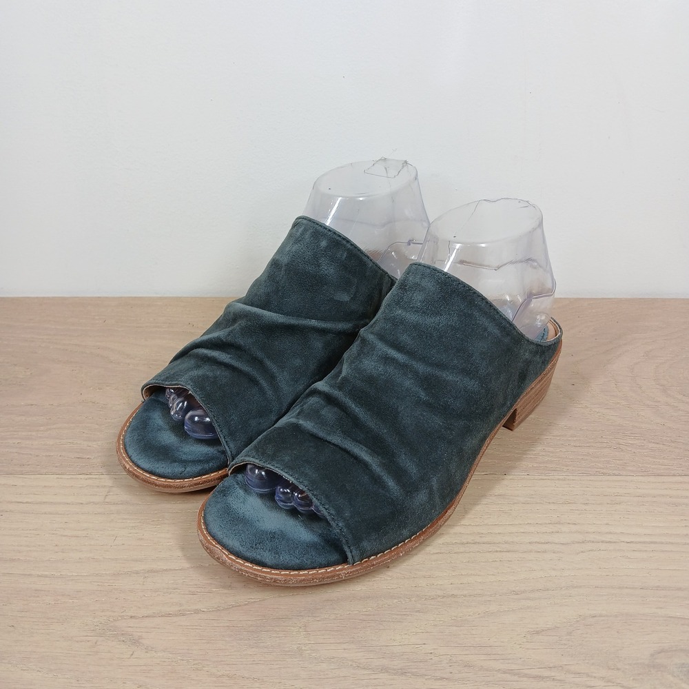 Sofft Sandals Women 8M Turquoise Green Suede Slide Ruched Low Heel Comfort Slide